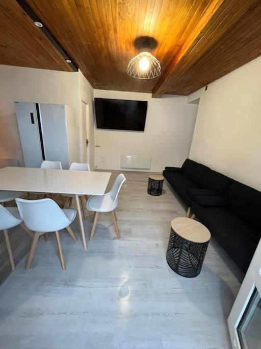 Appartement Style Chalet Standing 2 A 6 Personnes La Bourboule Eksteriør bilde