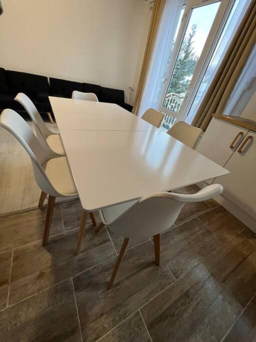 Appartement Style Chalet Standing 2 A 6 Personnes La Bourboule Eksteriør bilde